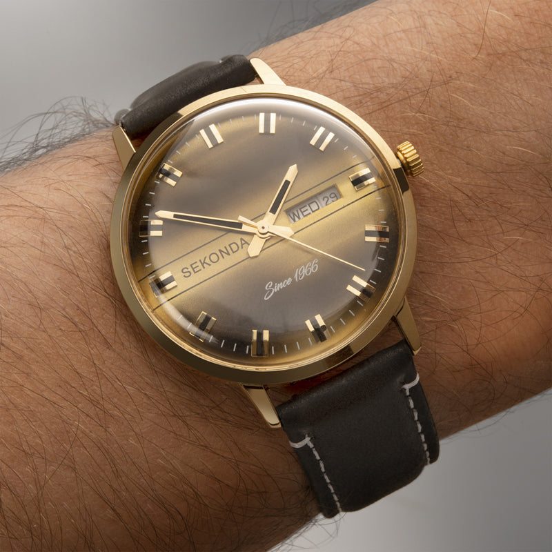 Mens Gold Plated Sekonda Watch 1950